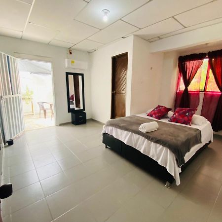 Hotel Urbanizacion Buenavista - Av Crisanto Luque Kartagena Zewnętrze zdjęcie